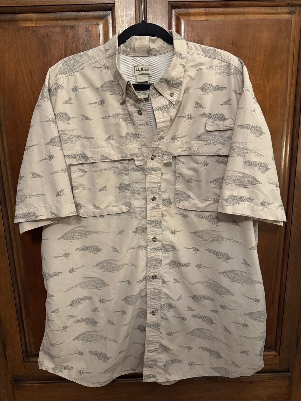 L.L. Bean Fly Fishing Print Outdoor Short Sleeve Shirt size XL Tall.